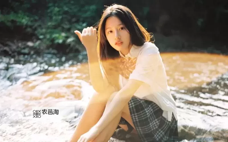 张津瑜落地窗9分多钟完整版在线观看推荐地点图1