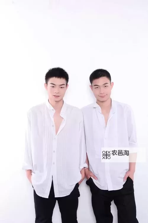 中国2人chineseboy帅哥们:青春魅力的双人秀图1