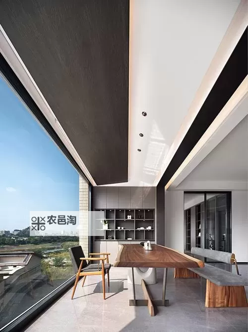 在酒店落地玻璃窗前做强了你:一段难以忘怀的邂逅图2