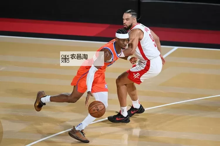 火箭23-22领先雷霆:激烈对决展现双强风采图1