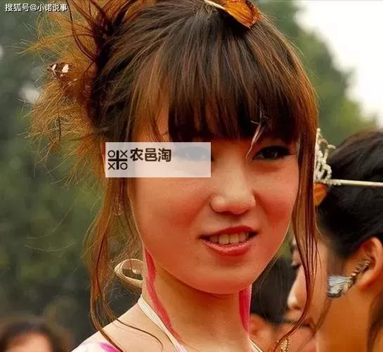 张筱雨大胆出位:突破传统的勇敢尝试图1