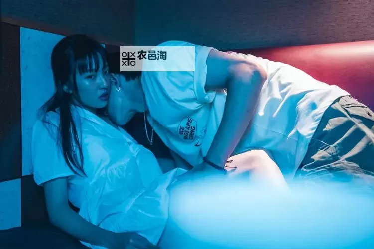 【最新资源】打扑克又叫又痛视频免费下载,全程精彩免费在线观看图1