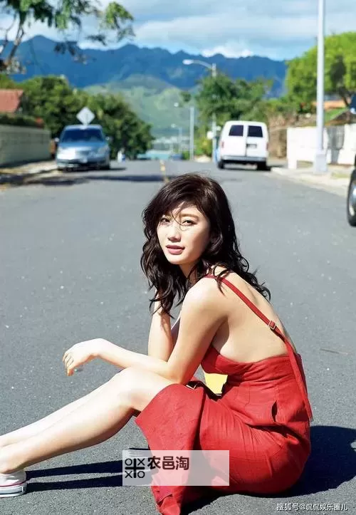 优衣库11分24秒视频:精彩剧情与视觉盛宴全解析图1