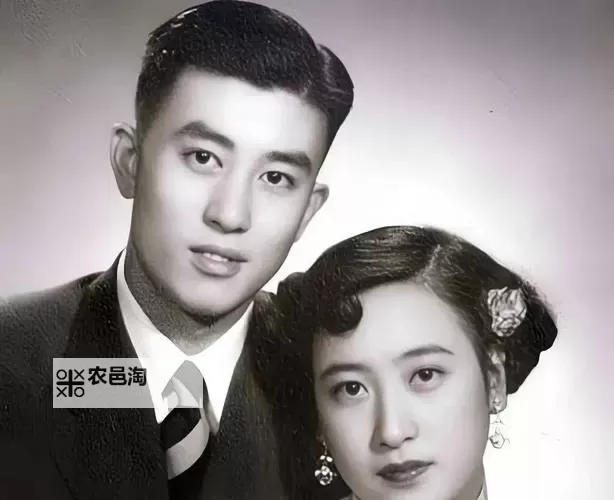 岳女二人名器共侍一夫的寓意:忠贞、姐妹情深与道德观的寓意解析图1