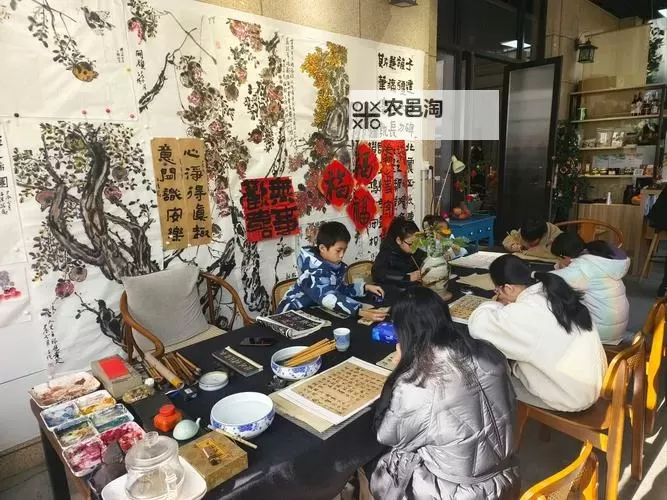 高清图片欣赏:西西人文艺术课照片精彩瞬间图1