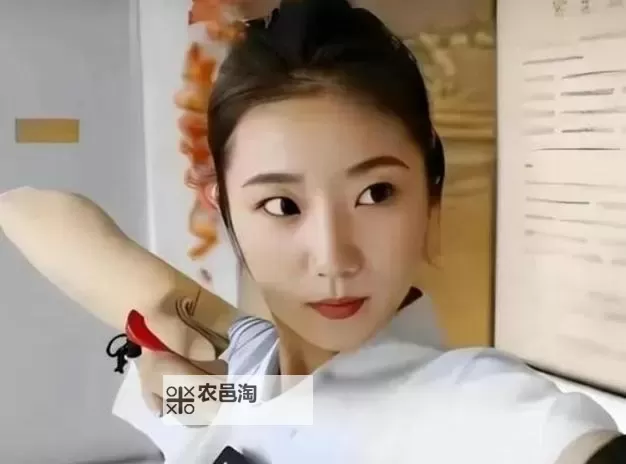 张警花9分17秒:勇敢破案的监控片段再现英勇瞬间图1