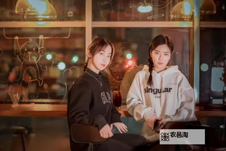 用温暖心灵的力量：自我慰藉的视频，让你安心面对每一天图1