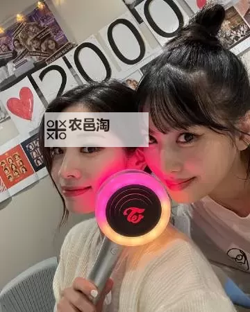 体验精彩纷呈:888第米奇四色极速视频带你畅享极致视觉盛宴图1