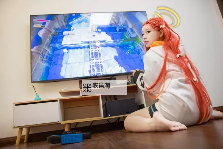 在厨房打扑克又疼又叫：荒诞趣味的日常片段图1