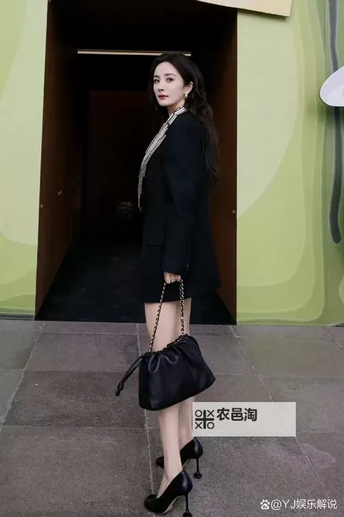 2024最新娱乐明星八卦:明星私生活大曝光!图1