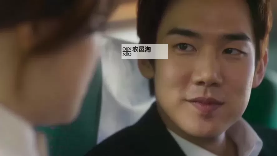 只想和你睡1V 1H完整版:深情独享的浪漫时光图1