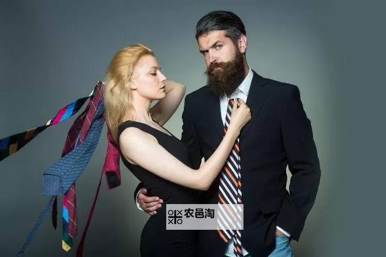 美女和男人一起打高清:完美合作令人赏心悦目图1