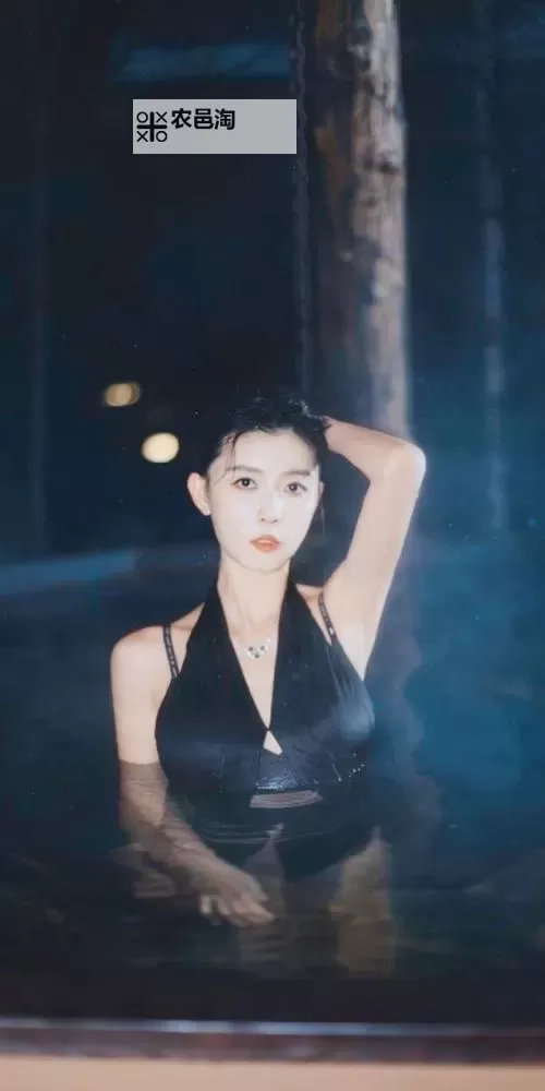 新视觉三级片:聂小雨带你领略前所未有的大胆视觉盛宴图1