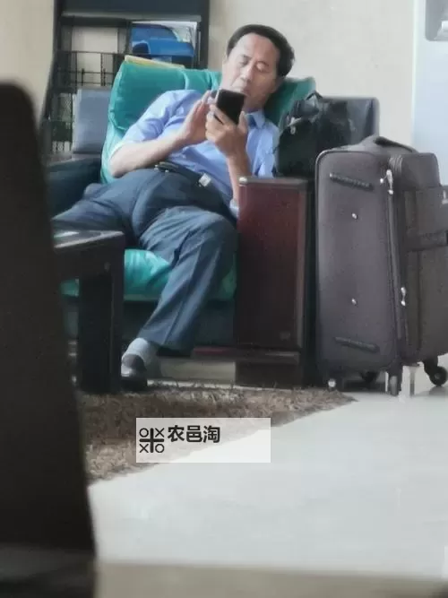 慈祥GayXXXⅩGay老头：一段温暖人心的友情故事图1