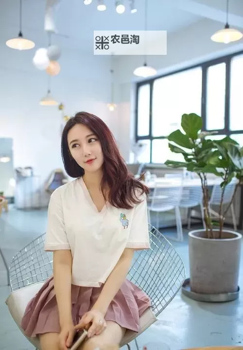 品色堂永远的免费论坛:探索真实自由的交流空间图1