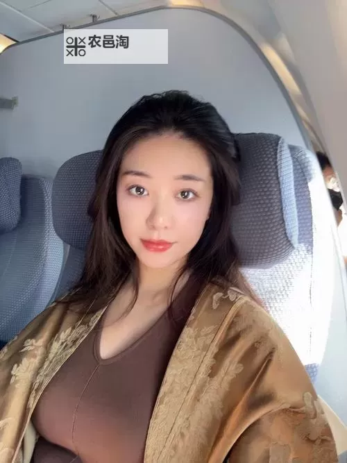 探索国产高清AV自拍的精彩世界:高清画质尽享视觉盛宴图1