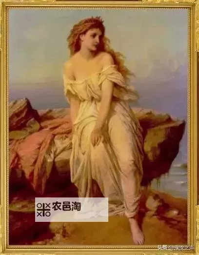 探索之美：中年女人人体艺术的优雅与力量图1