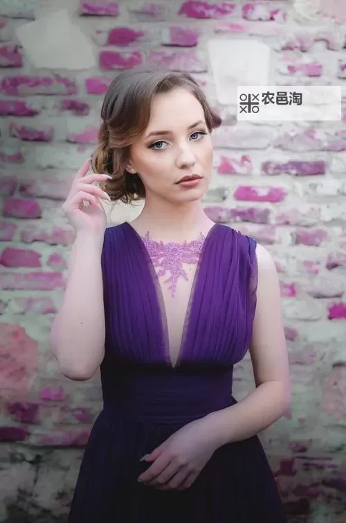 优优人体大胆艺术:线条勾勒的人体之美与灵魂图1