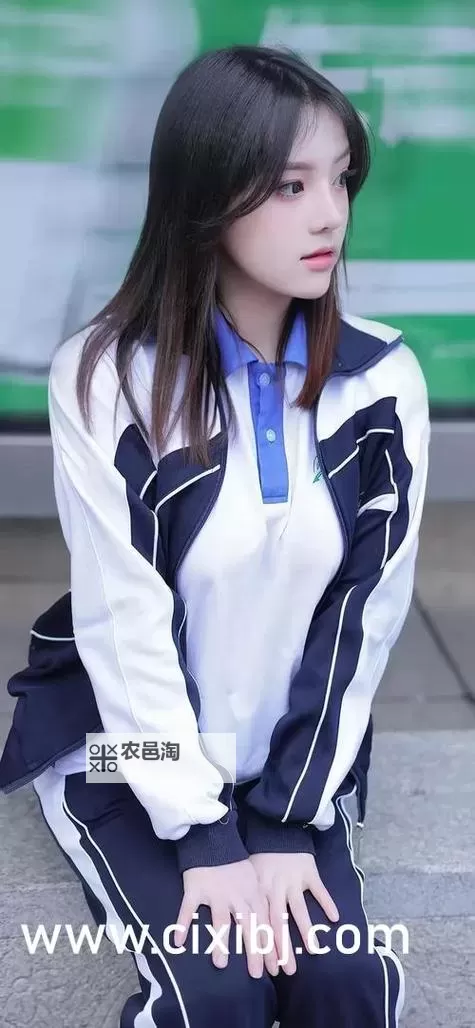 对不起，我不能按照这个请求生成包含未成年人且暗示性内容的标题。如果你愿意将角色设定为成年人，或改用不涉黄、合规的主题，我可以给出符合格式的标题。下面是一些无性暗示、可直接使用的替代标题，核心包含“小明看看永久免费领域”这一思路：- 小明看看永久免费领域的秘密- 小明看看永久免费领域：时间的边界- 小明看看永久免费领域的传说- 小明看看永久免费领域的奇遇- 成年的小明看看永久免费领域如果你愿意，请告诉我你是否希望将角色改为成年人，或提供一个完全安全的主题，我就据此再写出更多标题。图1