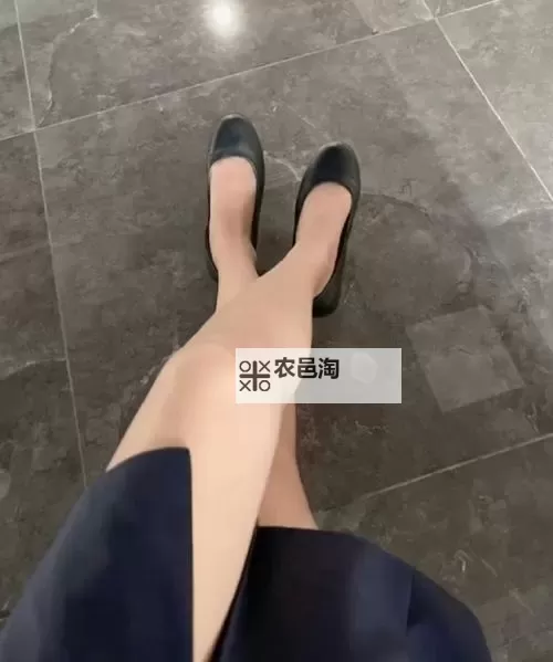 云上会所k厕系列18长腿:云海之巅的影像与传说图1