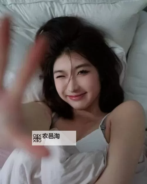 久久婷婷五月天里的潮汐回声图1